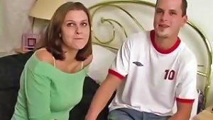 Family Psychologist Advices Young Couple To Have Drtuber