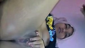Malay Tudung Suka Lancap 2 Free Girls Masturbating Porn Video